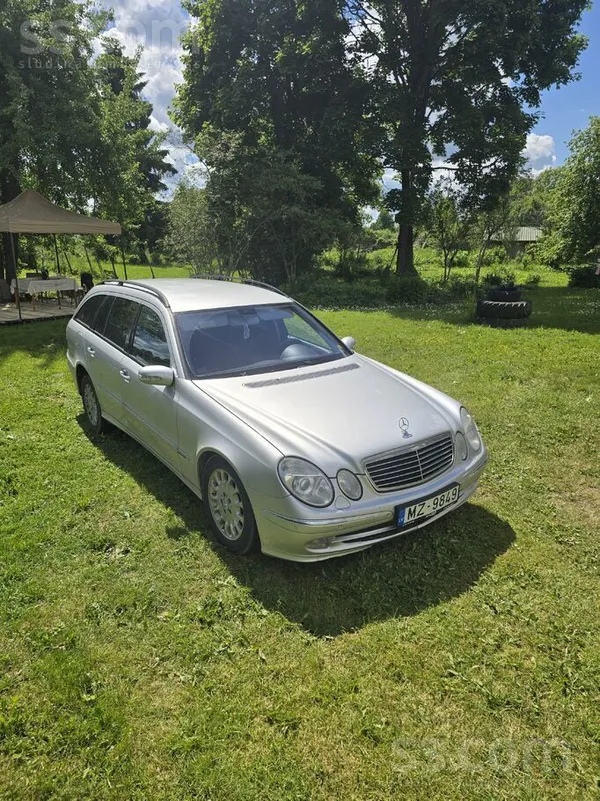 Mercedes E320