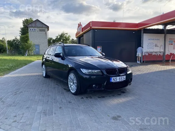 BMW 320