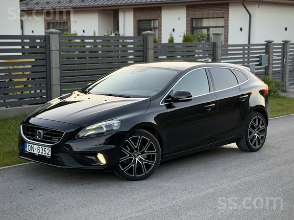 Volvo V40