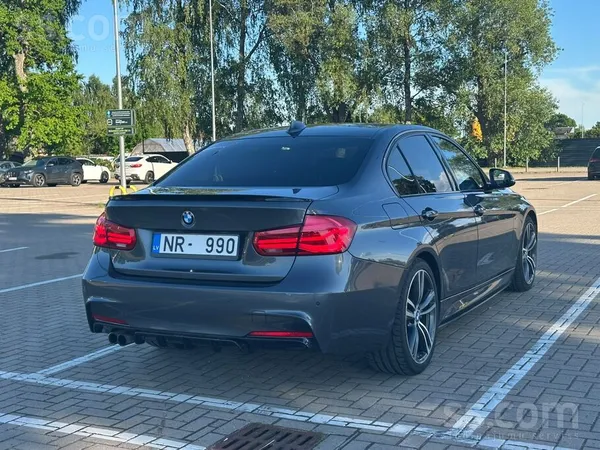 BMW 325