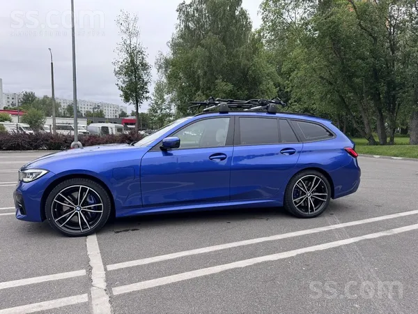 BMW 330