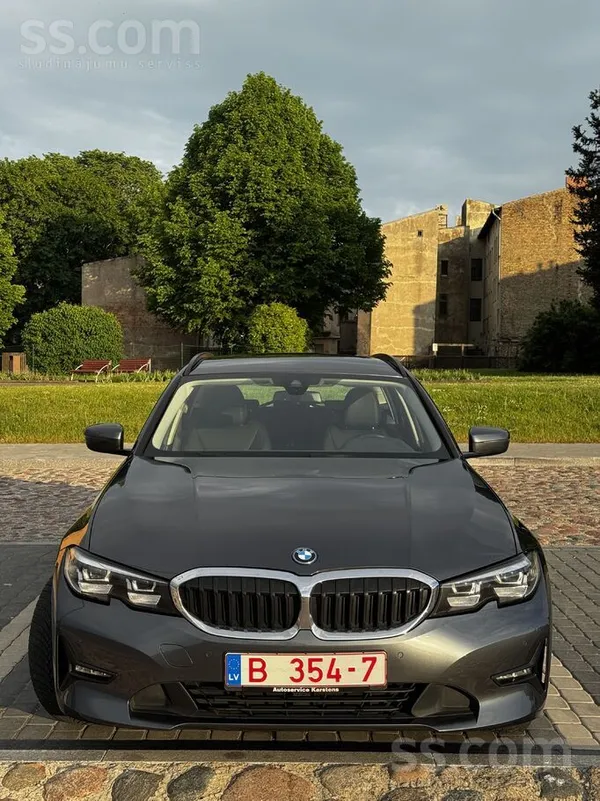 BMW 320