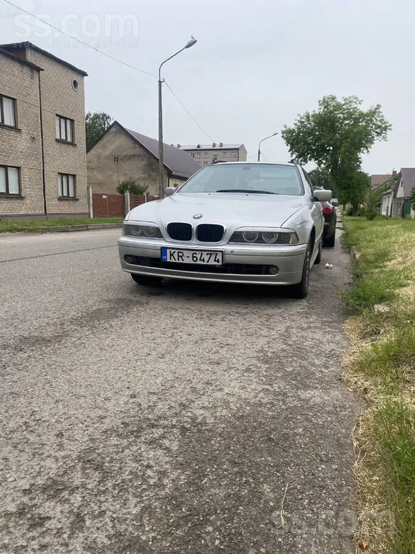 BMW 525