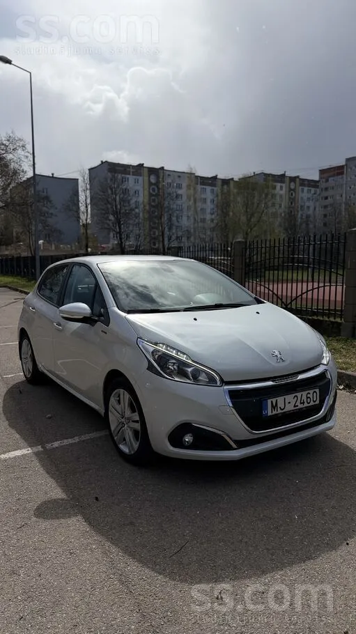 Peugeot 208