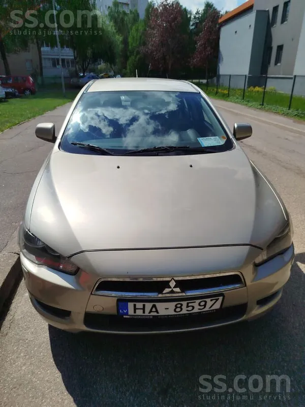 Mitsubishi Lancer
