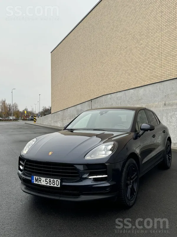 Porsche Macan - 1