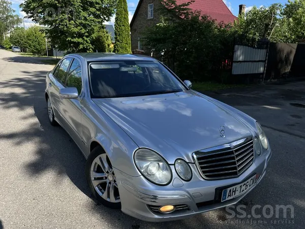 Mercedes E280