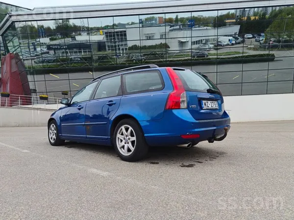 Volvo V50