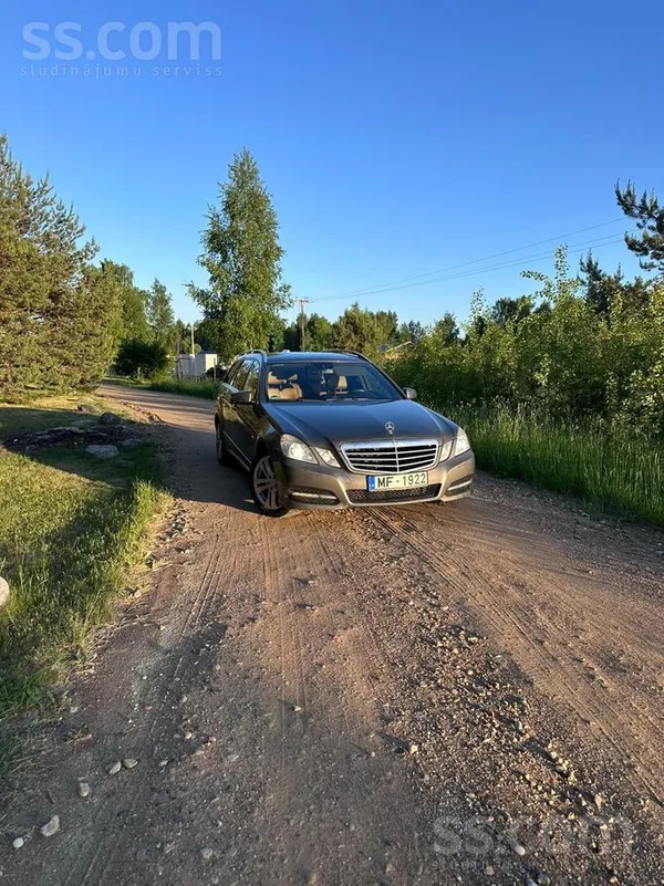 Mercedes E220