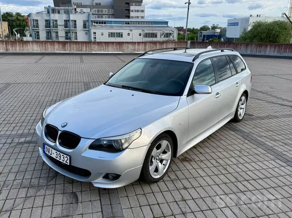 BMW 525