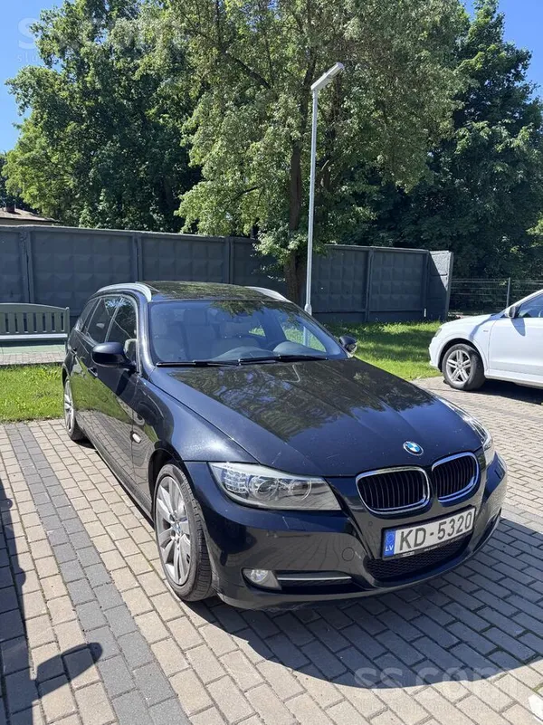 BMW 320