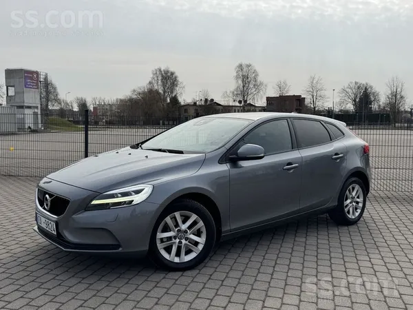 Volvo V40