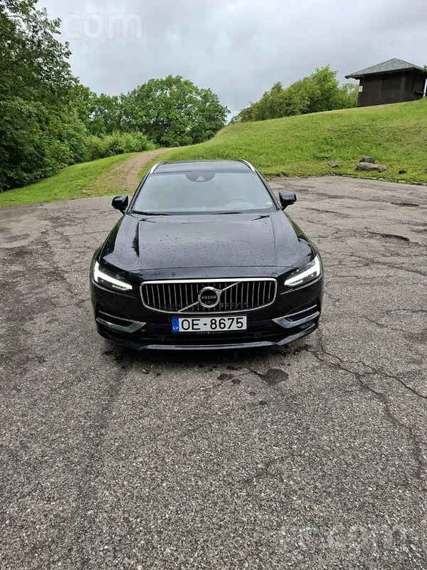 Volvo V90