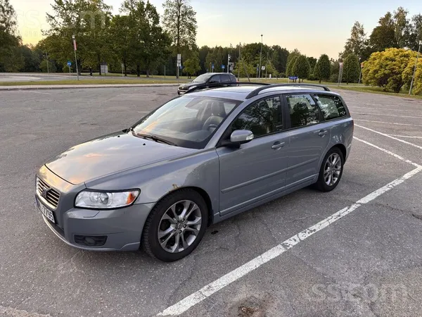 Volvo V50