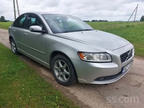 Volvo S40