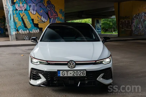 Volkswagen Golf 8
