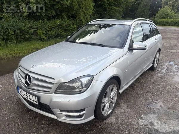 Pārdodas mercedes, c220, 2.2 125kw dīzelis ar 6 ātrumu manuālo kārbu, Amg pa