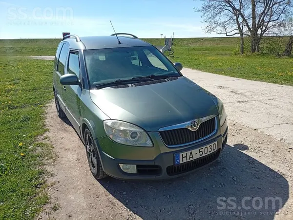 Экономичное авто 6/100л. Новая летняя резина+комплект зимней на литых дисках