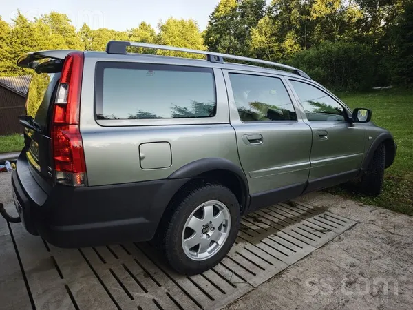 Volvo Xc70 4x4 2.4D5 Dīzelis 136kw / 182zs , komplektācija Summum, manuālā p