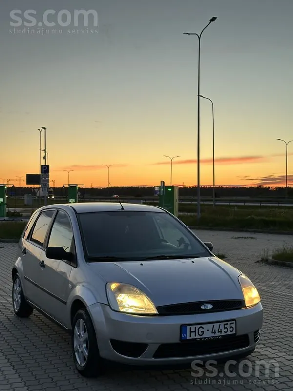 Ford Fiesta 1.6 dīzelis 2005. gada

Ekonomisks un uzticams auto. Nodoklis