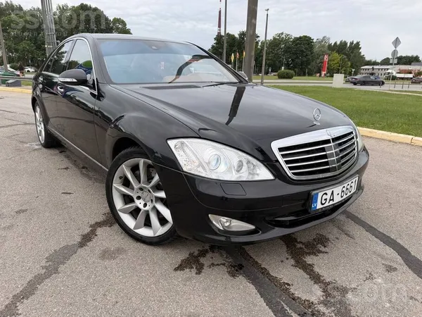 Mercedes Laba tahniskā un vizuālā stāvokli.