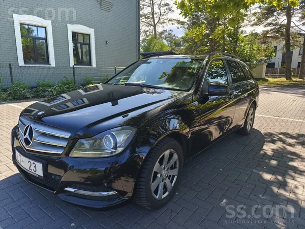 Mercedes Pārdod ekonomisku un ērtu Mercedes Benz C 180.Feis