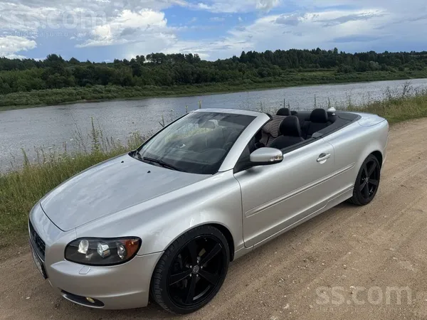 Pārdodu Volvo C70. TA - līdz 13.07.2027. Šogad pavasarī uzliktas jaunas vasa