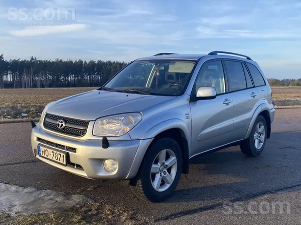 Toyota Pārdodu 2005.g. Toyota Rav4 ar oriģinālu 270300 km