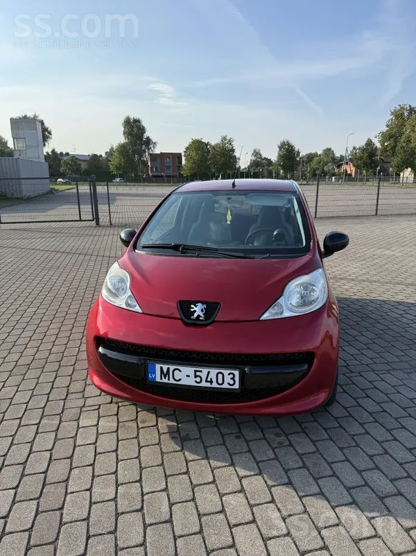 Peugeot Pārdodu Peugeot 107, 2006. gads, sarkans. 