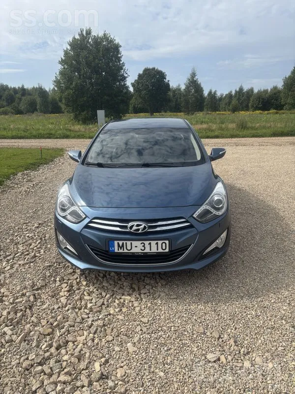 Hyundai Pārdodu 2013.gada Hyundai I40. 2, 0 benzīns, autom