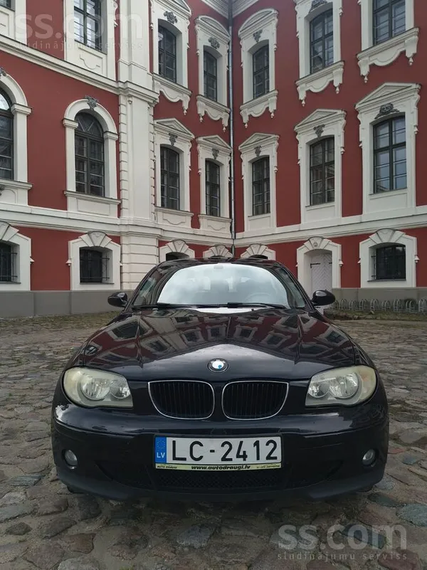 Pārdodu BMW 116i ar 1.6 benzīna dzinēju, motora jaudu 85kW, 5 ātrumu mehānis