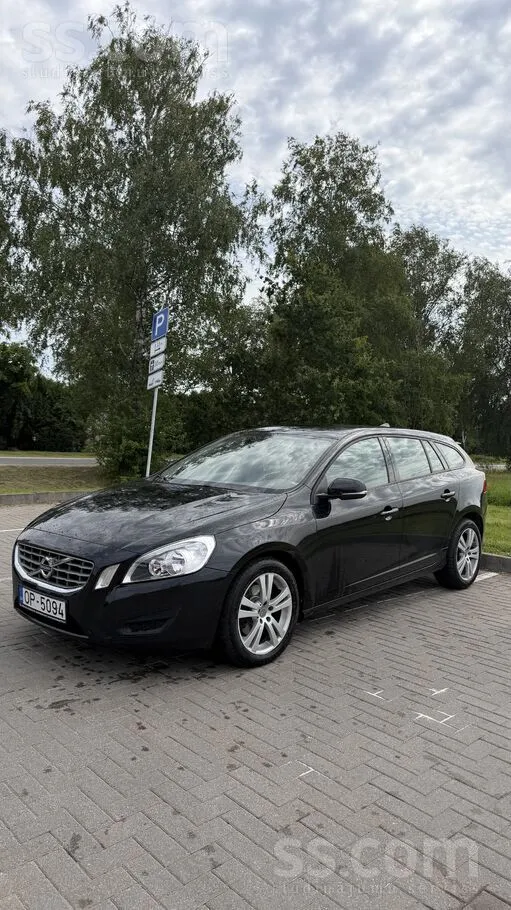 Volvo Volvo V60, 2013. gada izlaidums. Auto nesen ievest