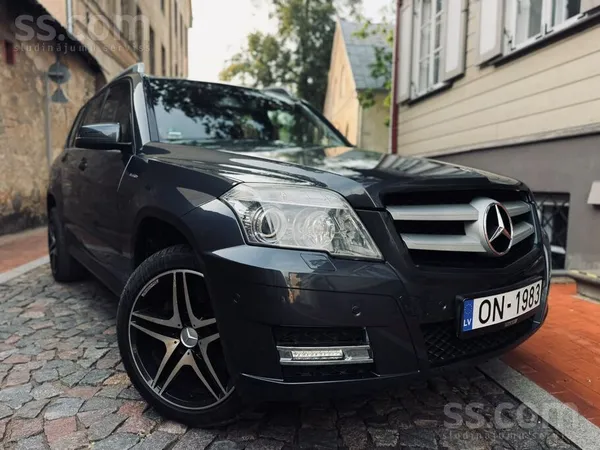No Vācijas 4matic Mercedes Benz Glk220 -125kw/170zs labā tehniskā un vizuālā