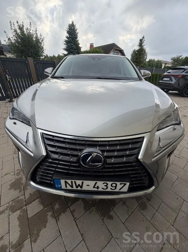Lexus Lexus NX 300h Executive 2021 <49 000 km Panoram