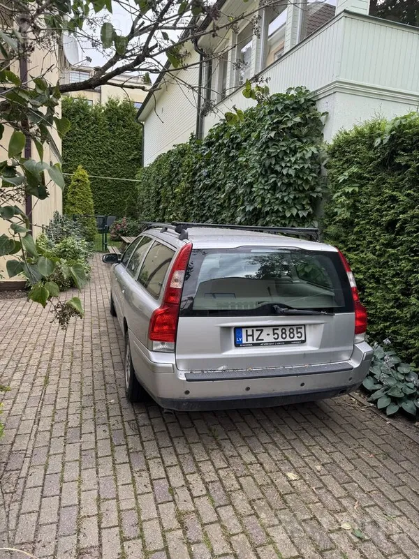 Volvo Pārdodu auto Volvo V70, 2006 gada izlaidums. Benzī