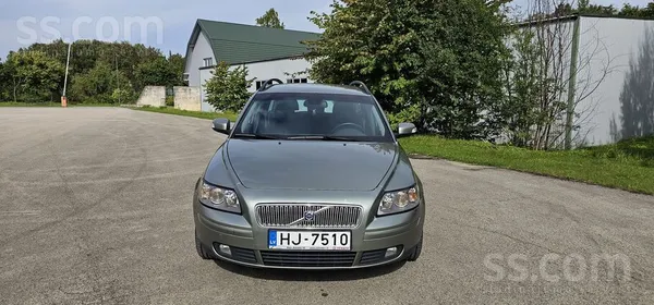 Volvo V50 - 1