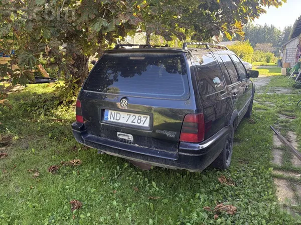 Volkswagen Golf 3 - 1