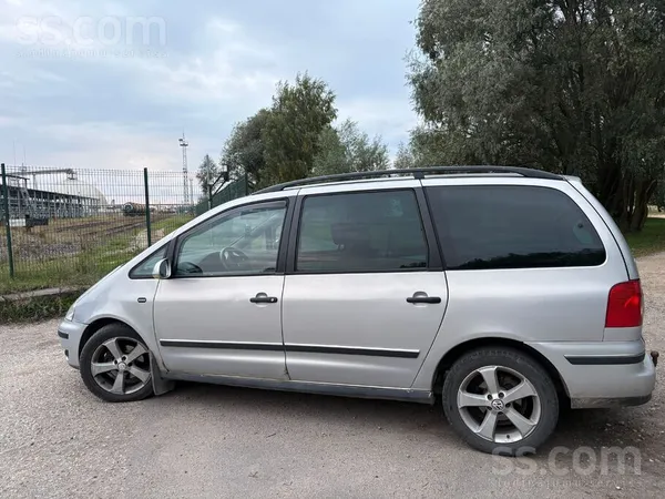Volkswagen Nesen izieta tehniska apskate. Auto šobrīd stāv be