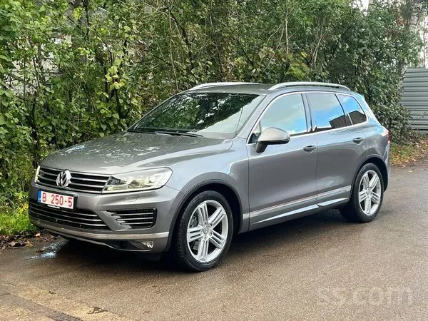 Volkswagen Touareg 2015, 4.2D dīzelis, Automāts, SUV/Apvidus, Pelēks — Latvijā