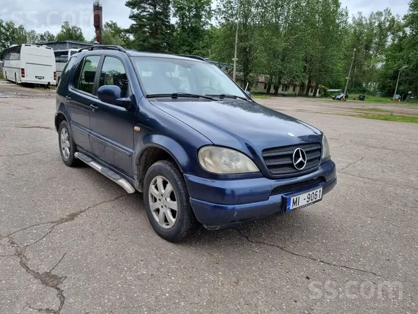Labi saglabājies automobilis priekš saviem gadiem, var arī saimainīt ar citu