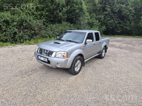 Nissan Pārdod uzticamu un jaudīgu Nissan Navara. Auto ir 