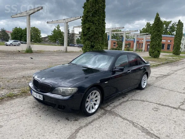 BMW 730