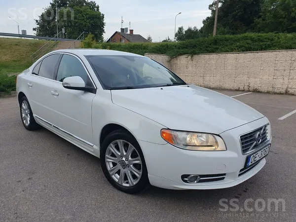 Volvo S80