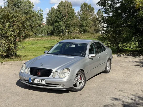 Mercedes E270 2002, 2.7D dīzelis, Automāts, Sedans, Pelēks — Latvijā