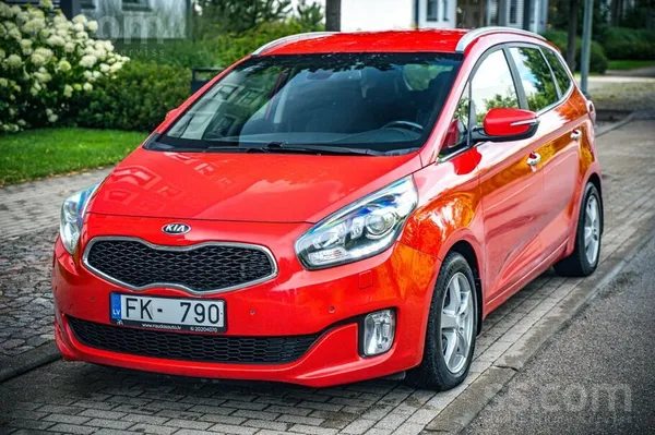KIA Pārdod Kia Carens 1.7 dīzelis, 100 kw, automātiskā