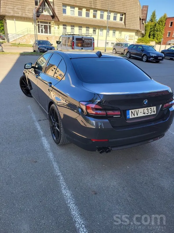 BMW 525
