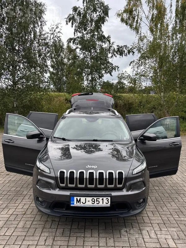 Jeep Pārdod šo Cherokee KL labā stāvoklī ar svaigi izie
