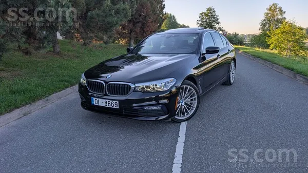 BMW 530e iPerformance ar apskati līdz 11.27. Jauna auto stāvoklis. Auto ir P