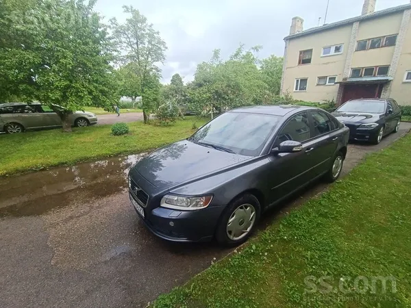 Volvo S40