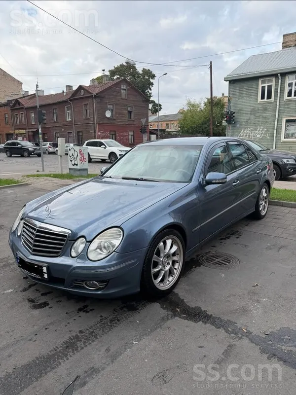 Mercedes E270 2002, 2.7D dīzelis, Automāts, Sedans, Zils — Latvijā